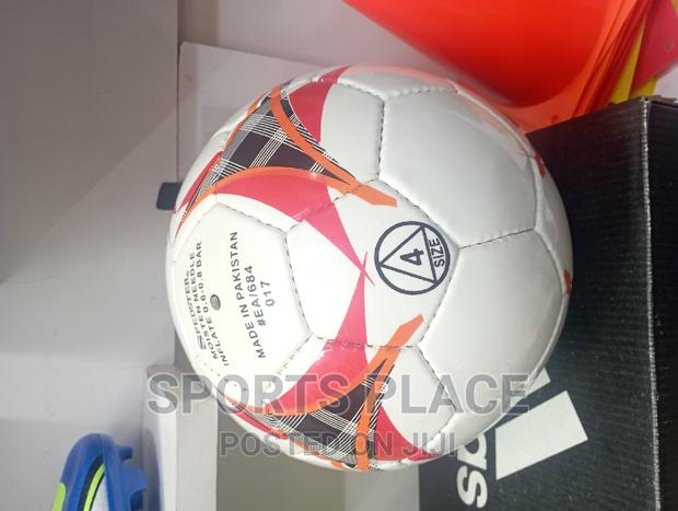 Errea Size 4 Ball - thumbnail 2