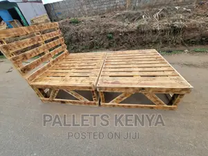 Pallet Bed- 4*6 Detachable and Blazed Pallet Bed. (#PL046,)