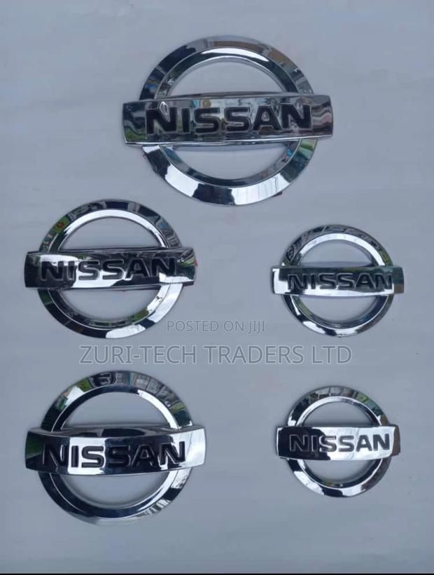 Nissan Logos