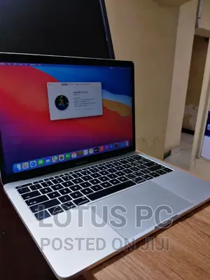 Laptop Apple MacBook 2017 8GB Intel Core I5 SSD 256GB