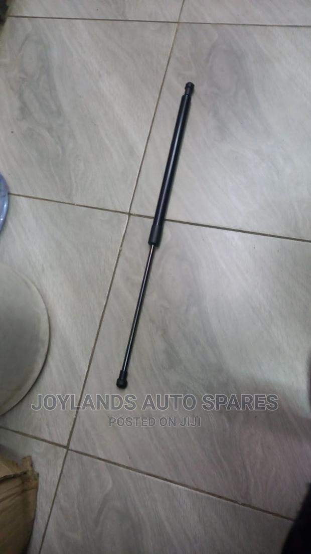 Mark X 2007 Bonnet Shocks