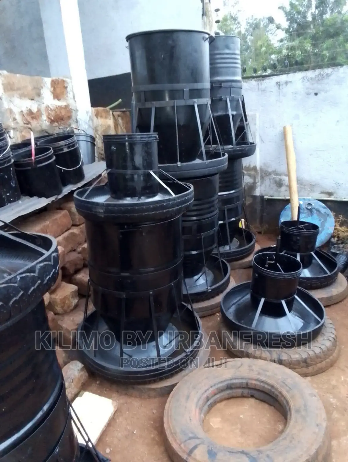 Pig Feeders : Affordable 8 12 Feeder Options