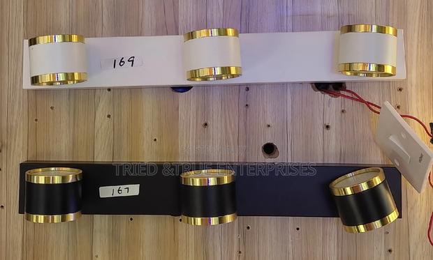 Mirror /Shaver/Cealing Lights - main view