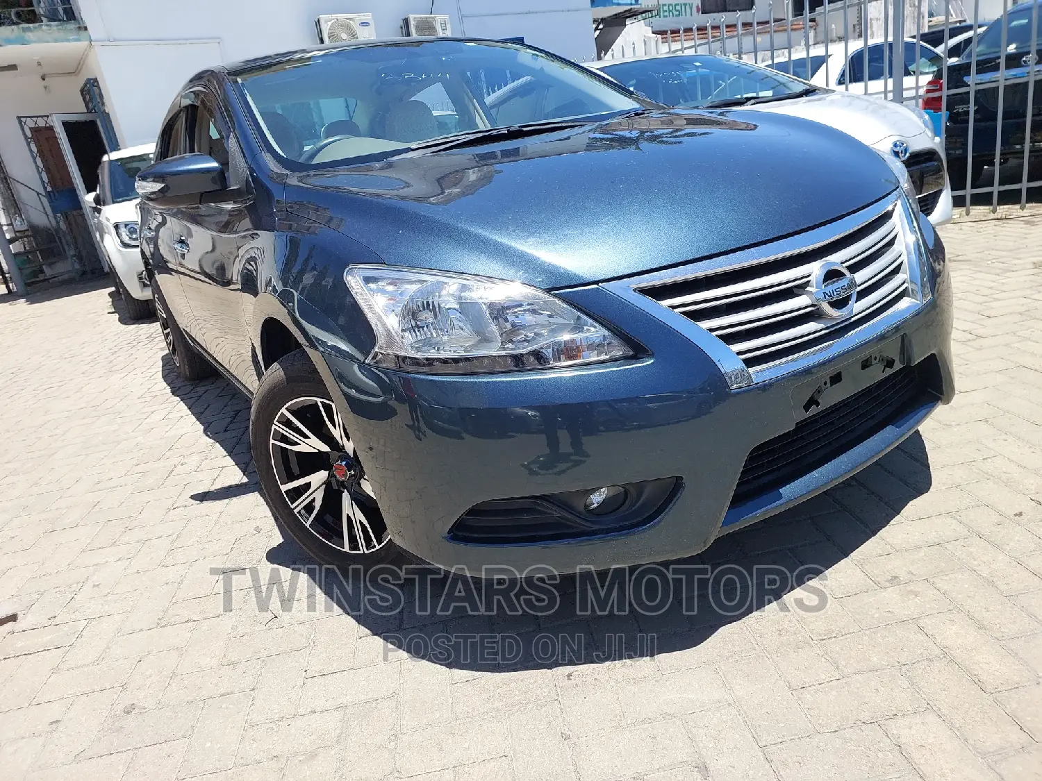 Nissan Bluebird 2017 Blue