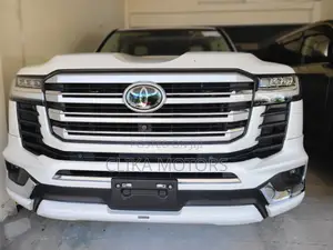 Toyota Land Cruiser 2021 White