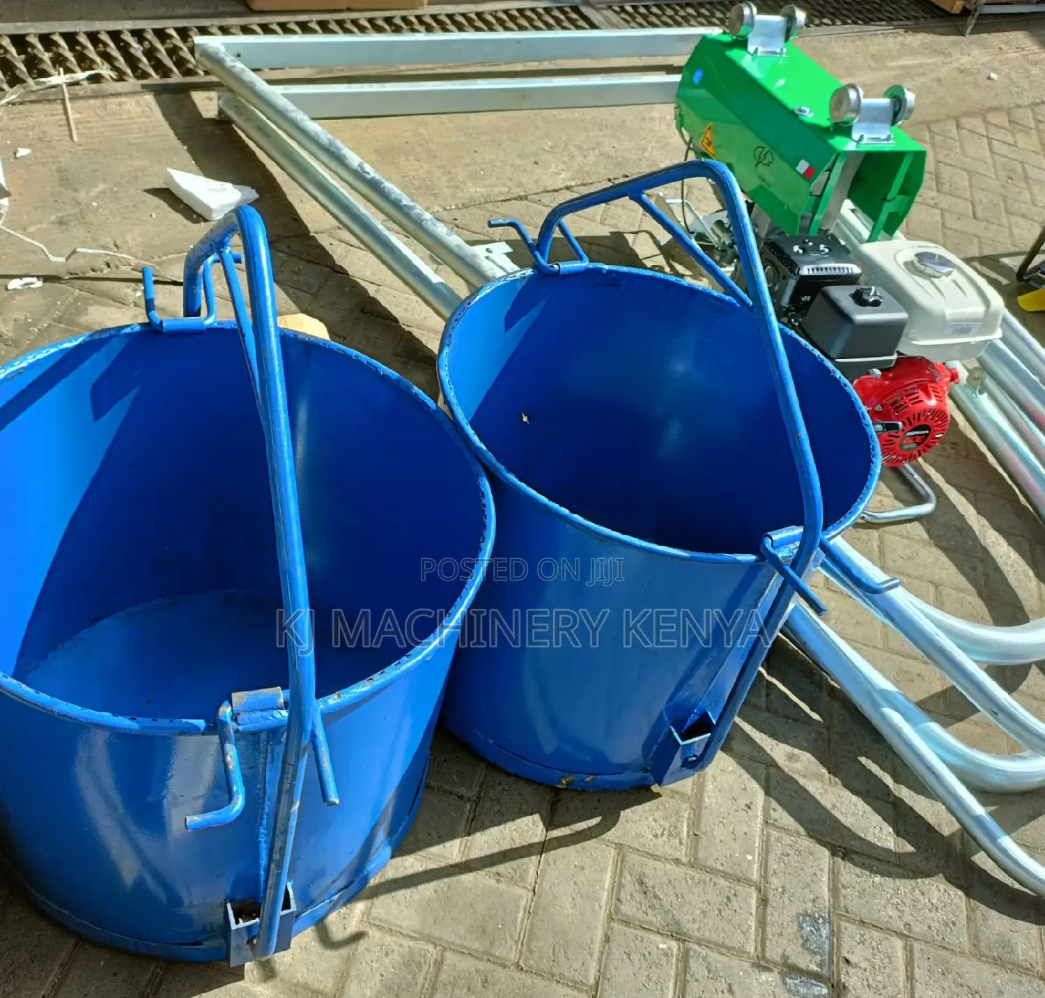 Petrol Concrete, Hoist Machine