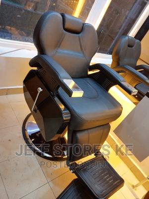 Unique and Special Jumbo Barber Seat - thumbnail 2