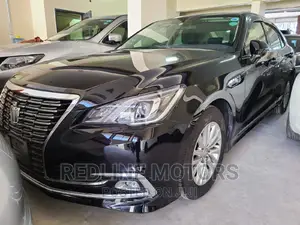 Toyota Crown 2017 Black