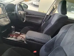Toyota Crown 2017 Black