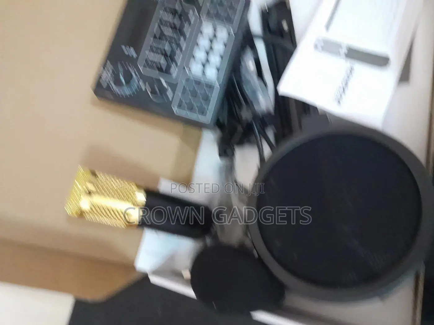 V9professional Microphone, for Studio Recording