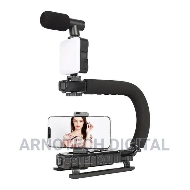 U-Shaped Stabilizer Vlogging Kit With Mictophone + Led Light - thumbnail 2