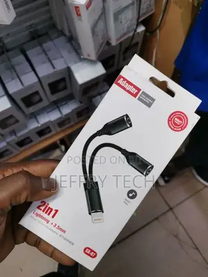 iPhone Headphone Audio Splitter Dongle 2in1 Jack Charger AU