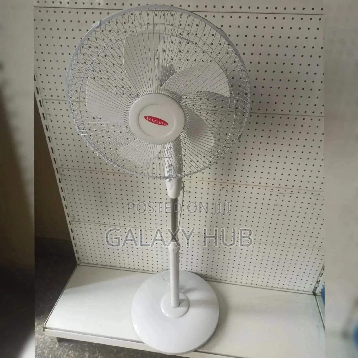 Standing Fan 16" Inches With a Round Base