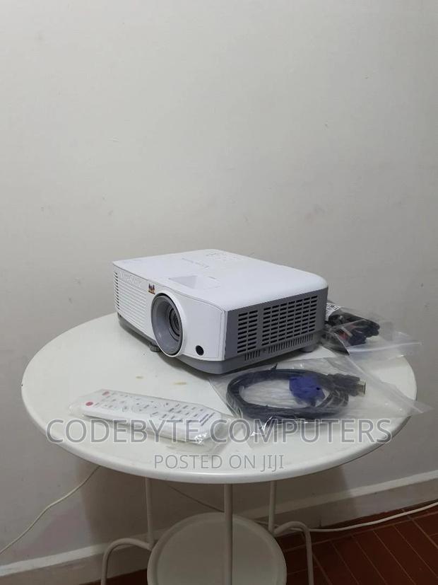 Viewsonic PA503W DLP Projector - main view
