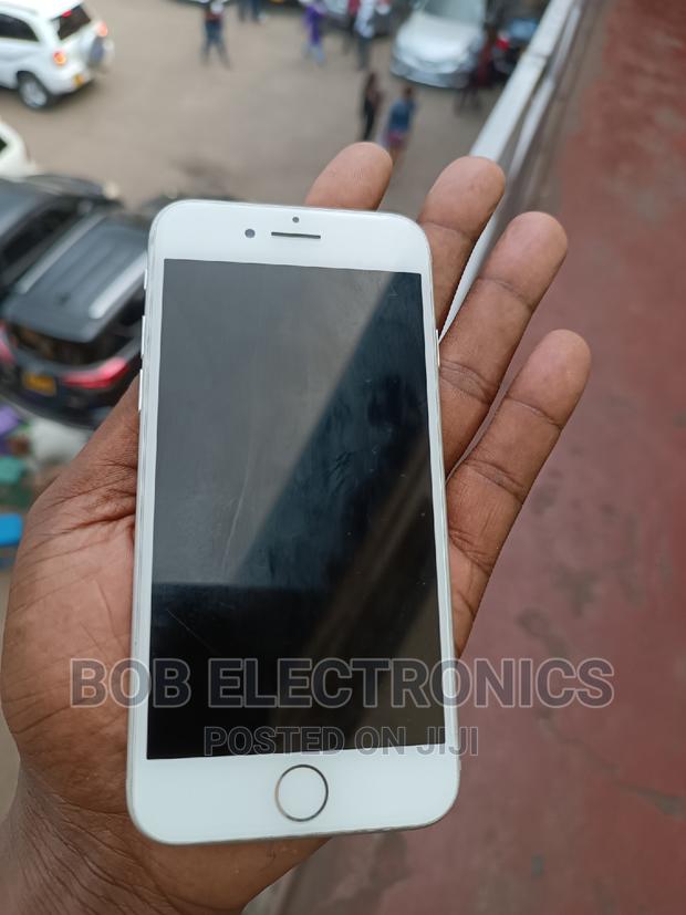 Apple iPhone 8 64 GB White - thumbnail 4