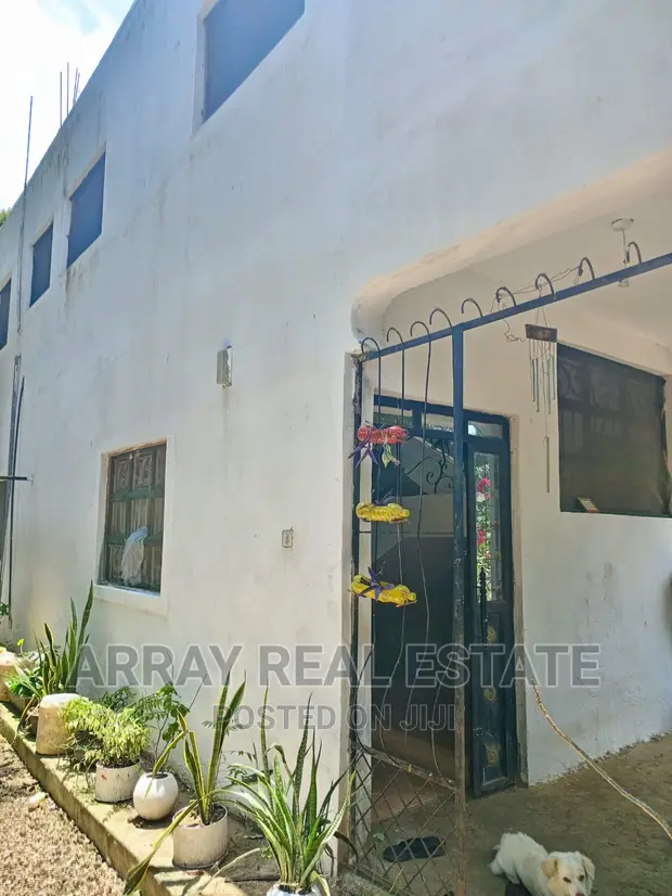 4bdrm Maisonette in 4Br On 50 X 100, Town Centre for sale