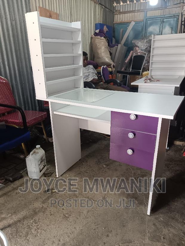 Manicure Table, Latest Design. - main view