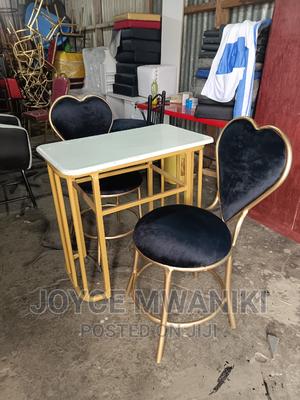 Manicure Marble Table and 2 Chairs. - thumbnail 2