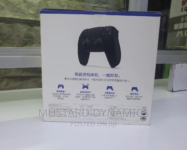 Playstation 5 Controller - thumbnail 3