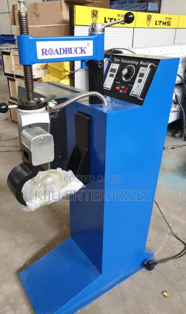 Tyre -Vulcanizer Machine - thumbnail 3