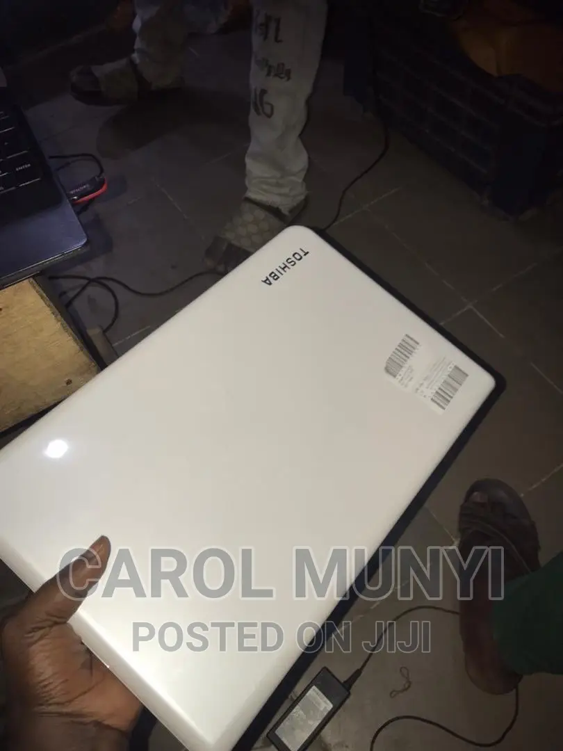 New Laptop Toshiba Satellite C55 4GB Intel Core I3 HDD 500GB