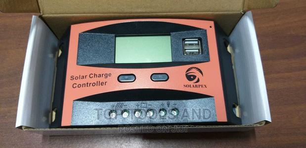 20 Amp PMW Solar Charge Controller - main view