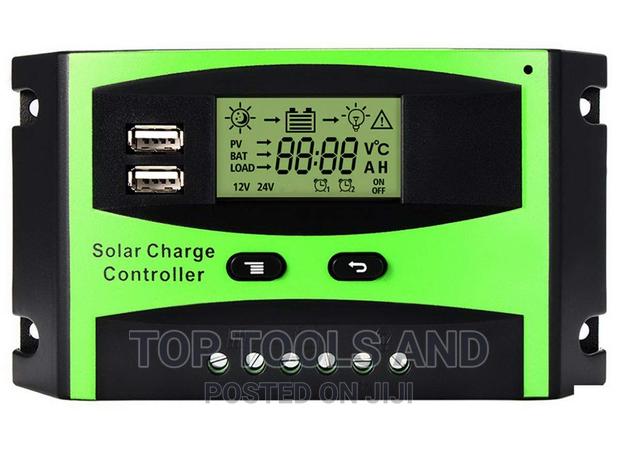 30 AMP PMW Solar Charge Controller - main view