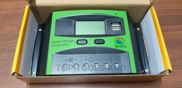 40 AMP PMW Solar Charge Controller - main view