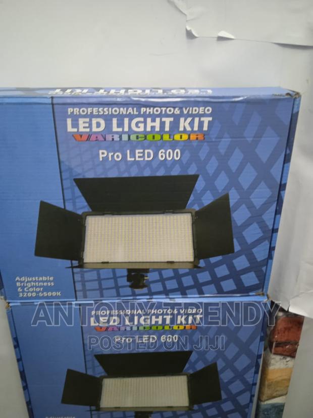 Camera Lights With Batteries and Adapter - thumbnail 7