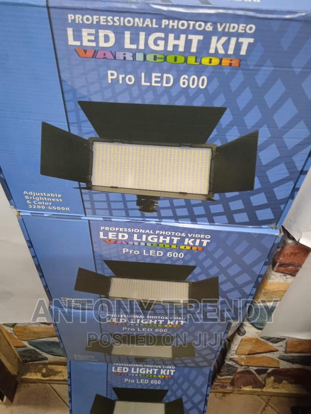 Camera Lights With Batteries and Adapter - thumbnail 6