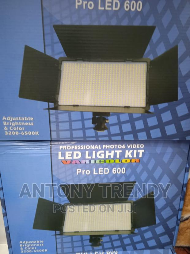 Camera Lights With Batteries and Adapter - main view