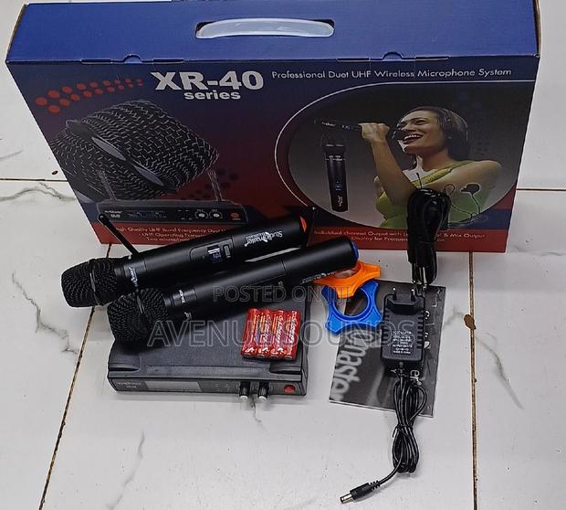 Studio Master XR-40 Wireless Microphones