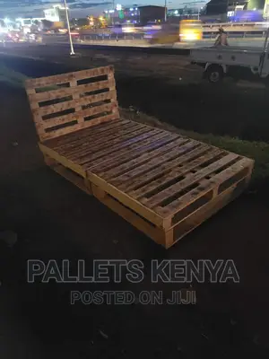 Pallet Bed- 4*6 Detachable and Blazed Pallet Bed. (AA#03 )