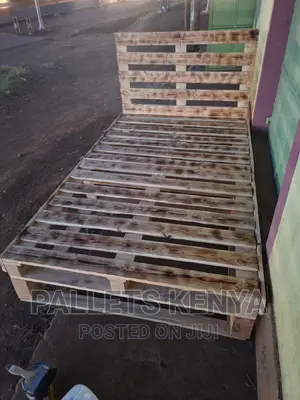 Pallet Bed- 4*6 Detachable and Blazed Pallet Bed. (#AA06,)