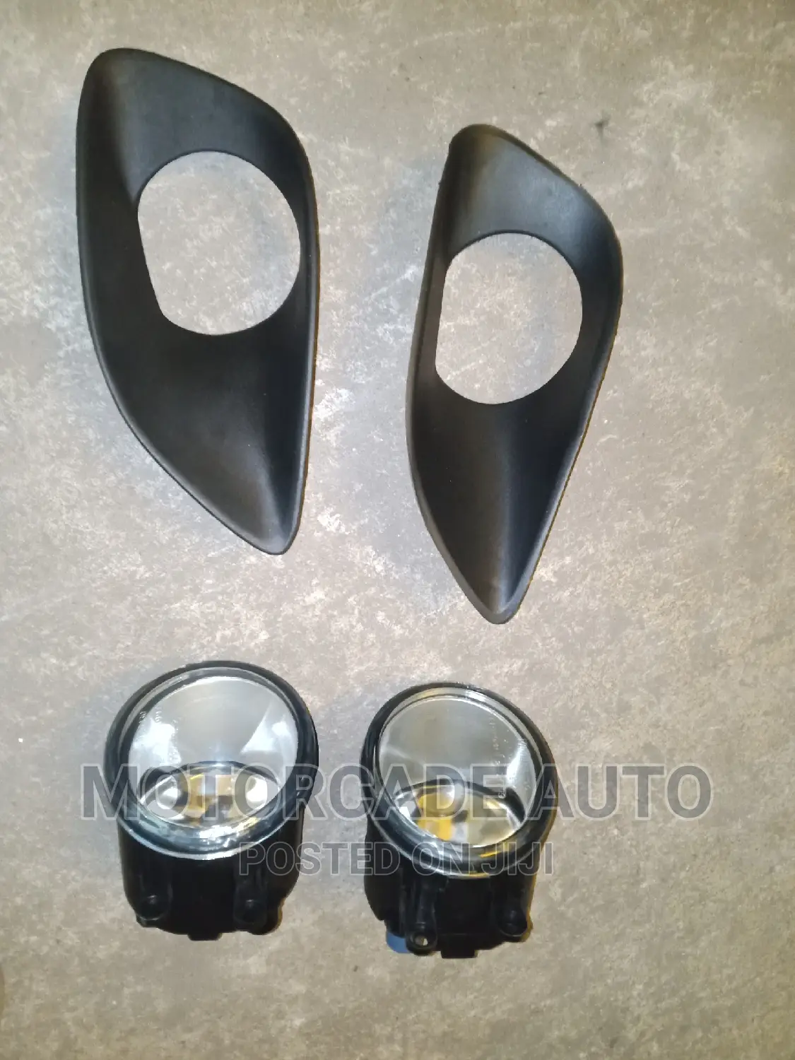 Toyota Belta Fog Lights and Covers