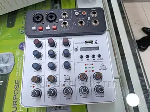 Behringer 4 Channels Studio Mixer