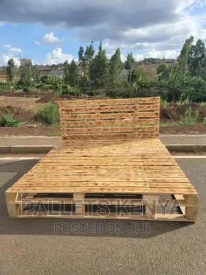 Pallet Bed- 6*6 Blazed and Detachable Pallet Bed. (#SH01,)
