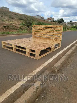 Pallet Bed- 6*6 Detachable and Blazed Pallet Bed.(PH2#01)