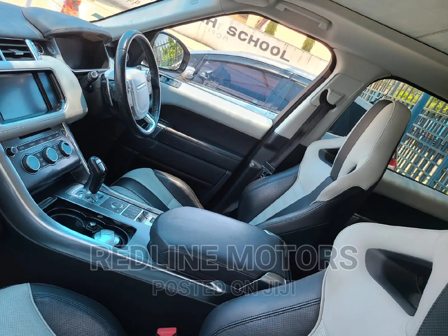 Land Rover Range Rover Sport SVR 4x4 (5.0L 8cyl 8A) 2017 Blue