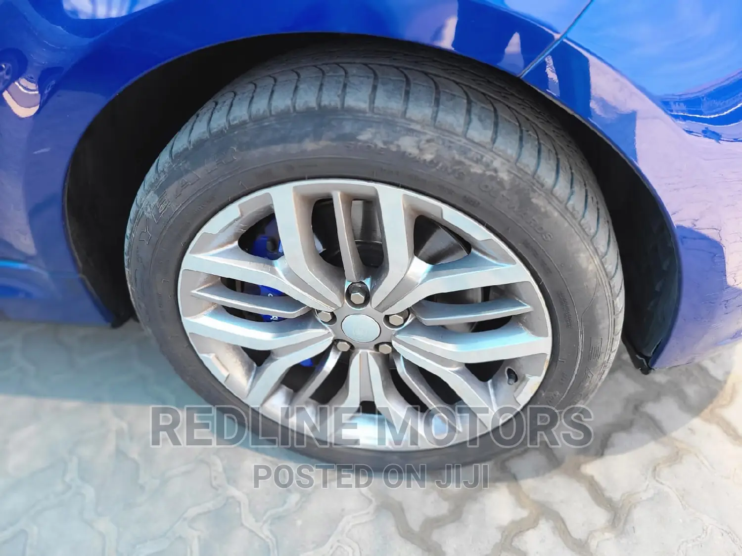 Land Rover Range Rover Sport SVR 4x4 (5.0L 8cyl 8A) 2017 Blue