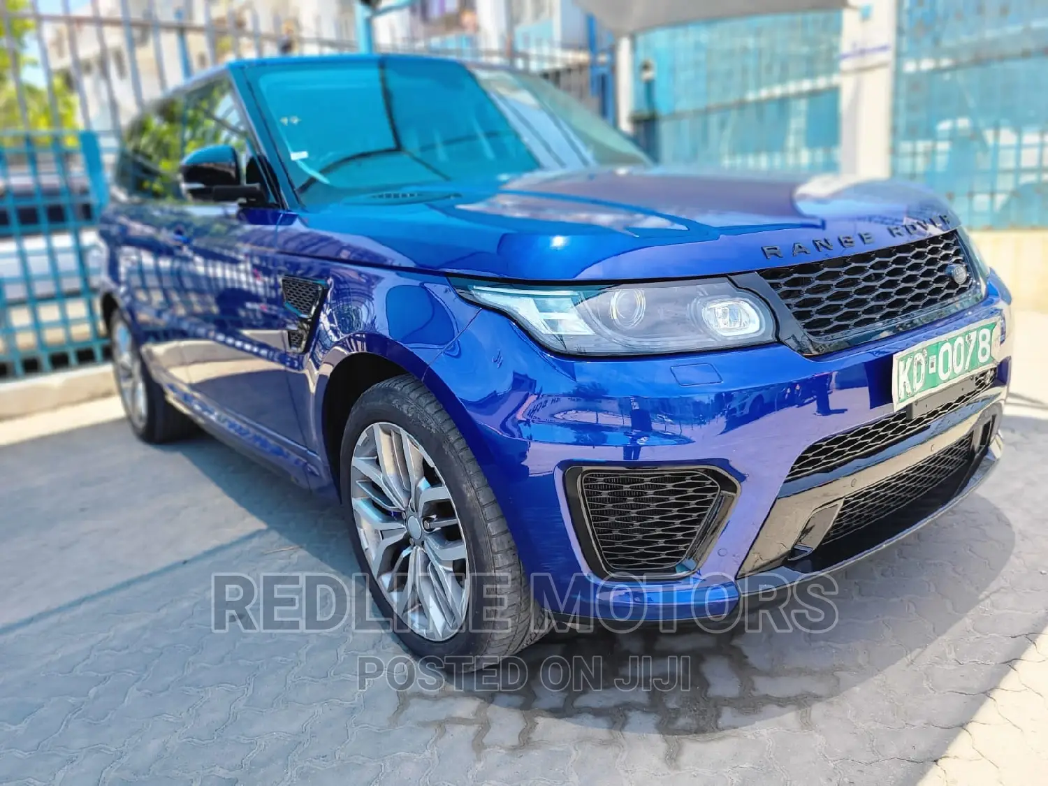 Land Rover Range Rover Sport SVR 4x4 (5.0L 8cyl 8A) 2017 Blue