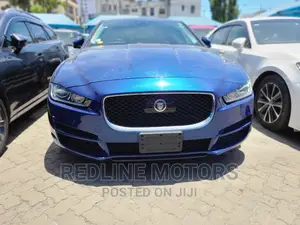 Jaguar XE 2017 Blue
