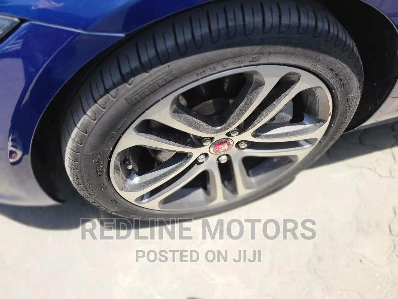 Jaguar XE 2017 Blue