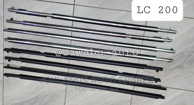 LC 200 Series Weather Strips