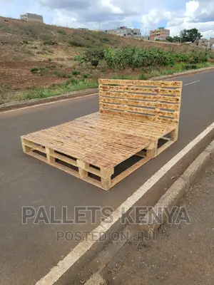 Pallet Bed- 6*6 Detachable and Blazed Pallet Bed. (#SH,04,3)