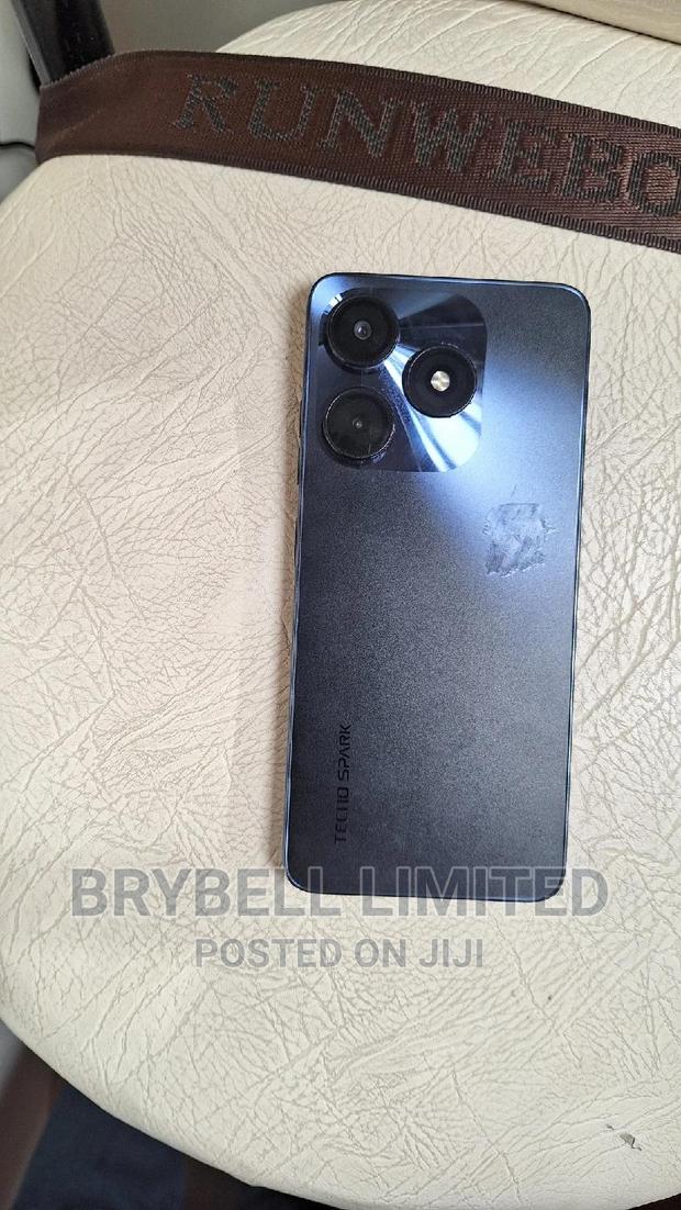 Tecno Spark 10 128 GB Black - thumbnail 4