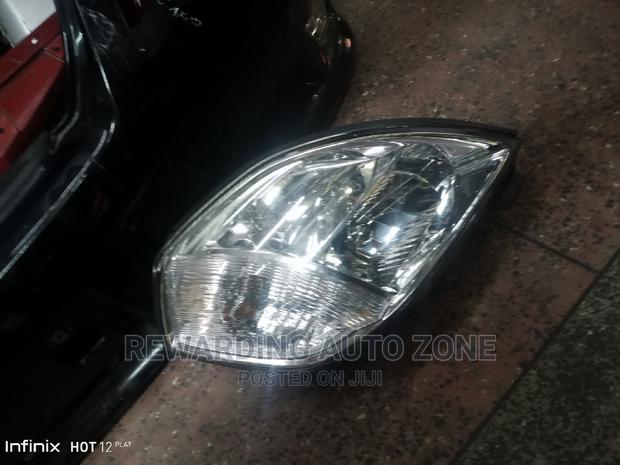 Teana 2005 Headlight Xenon.