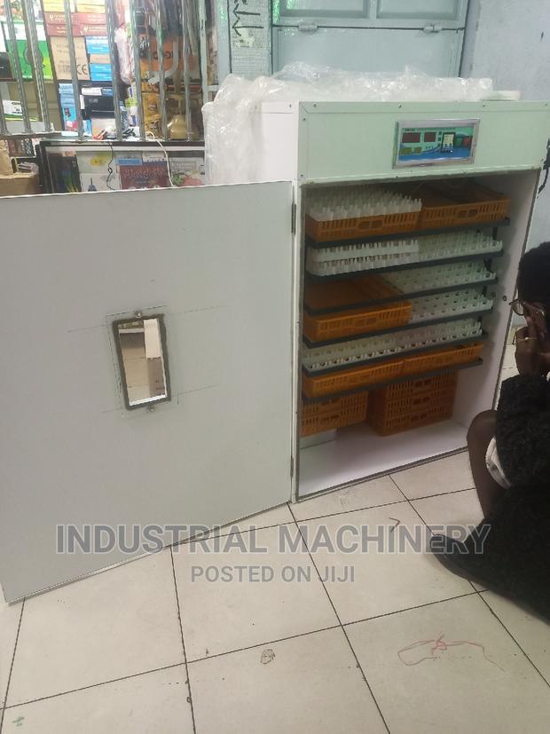 Incubator 1056 Eggs-Commercial - main view