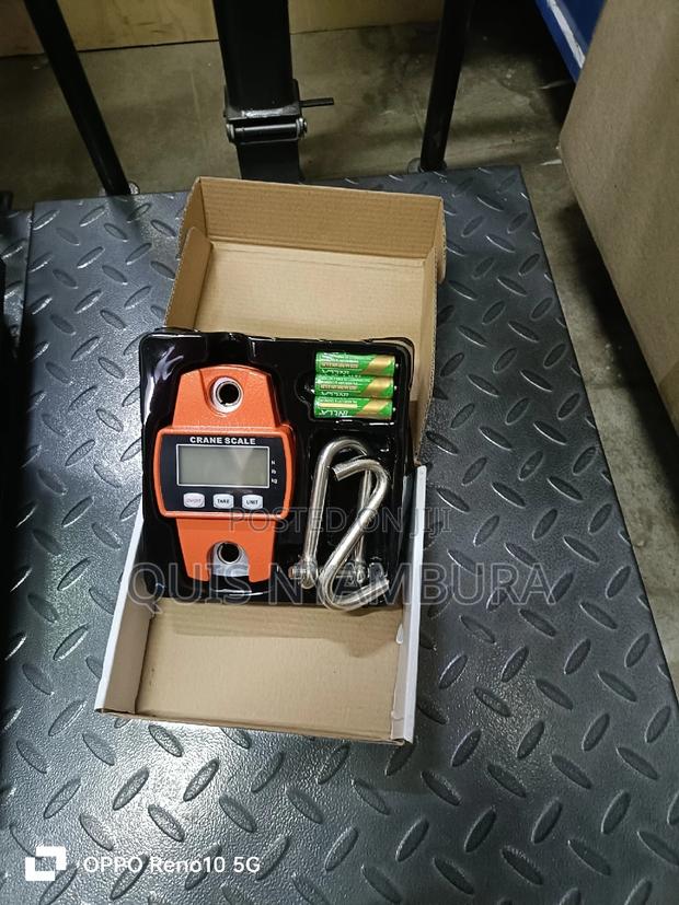 Digital Hanging Scale 300kg - thumbnail 2