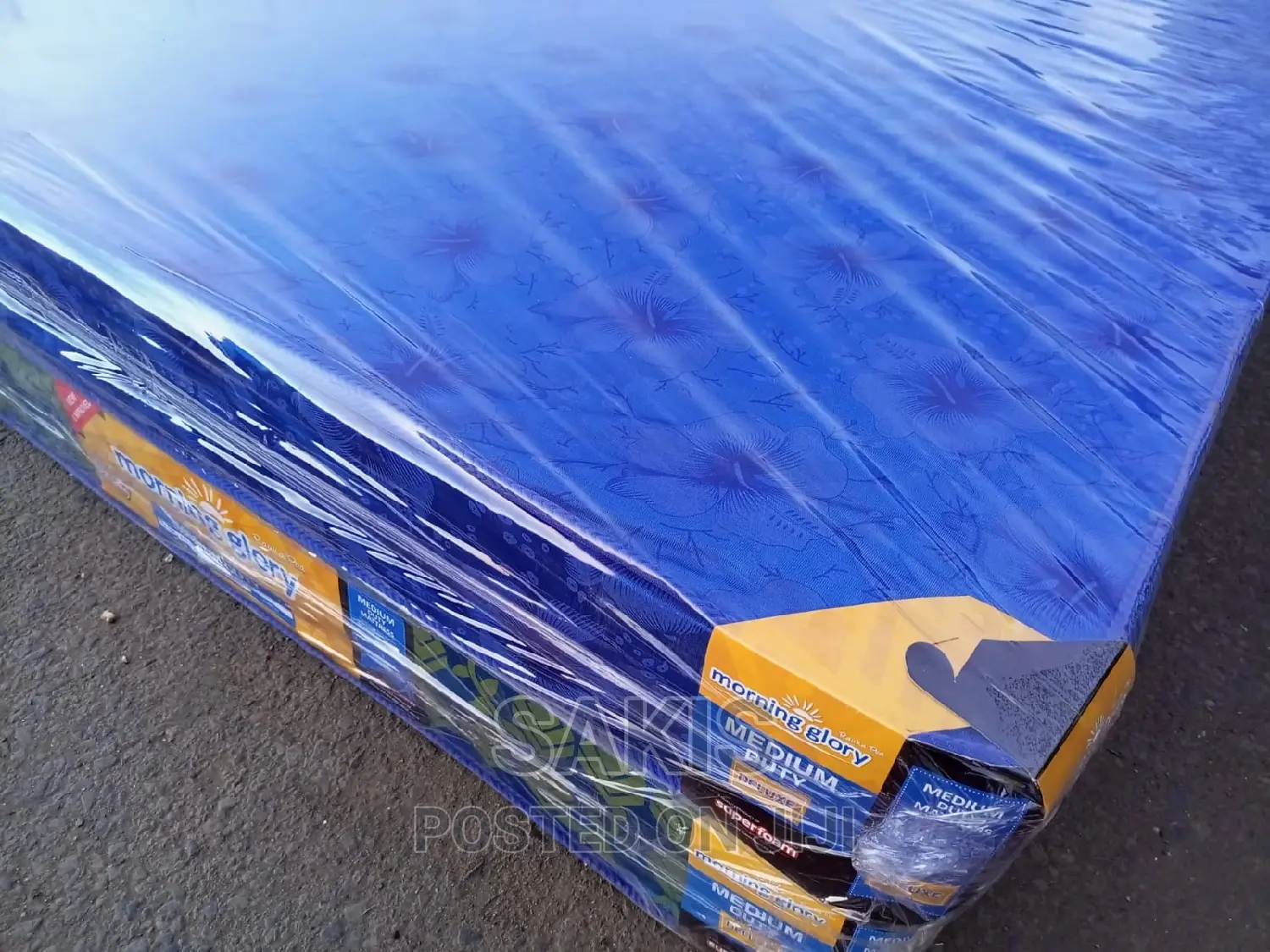 Dream Maker! 5 by 6,6inch. Medium Density Mattresses.
